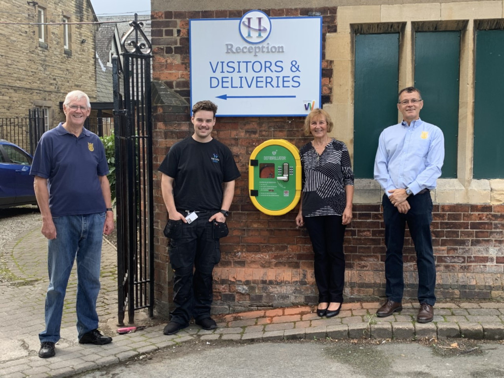 Defib Hallcliffe School 80pc